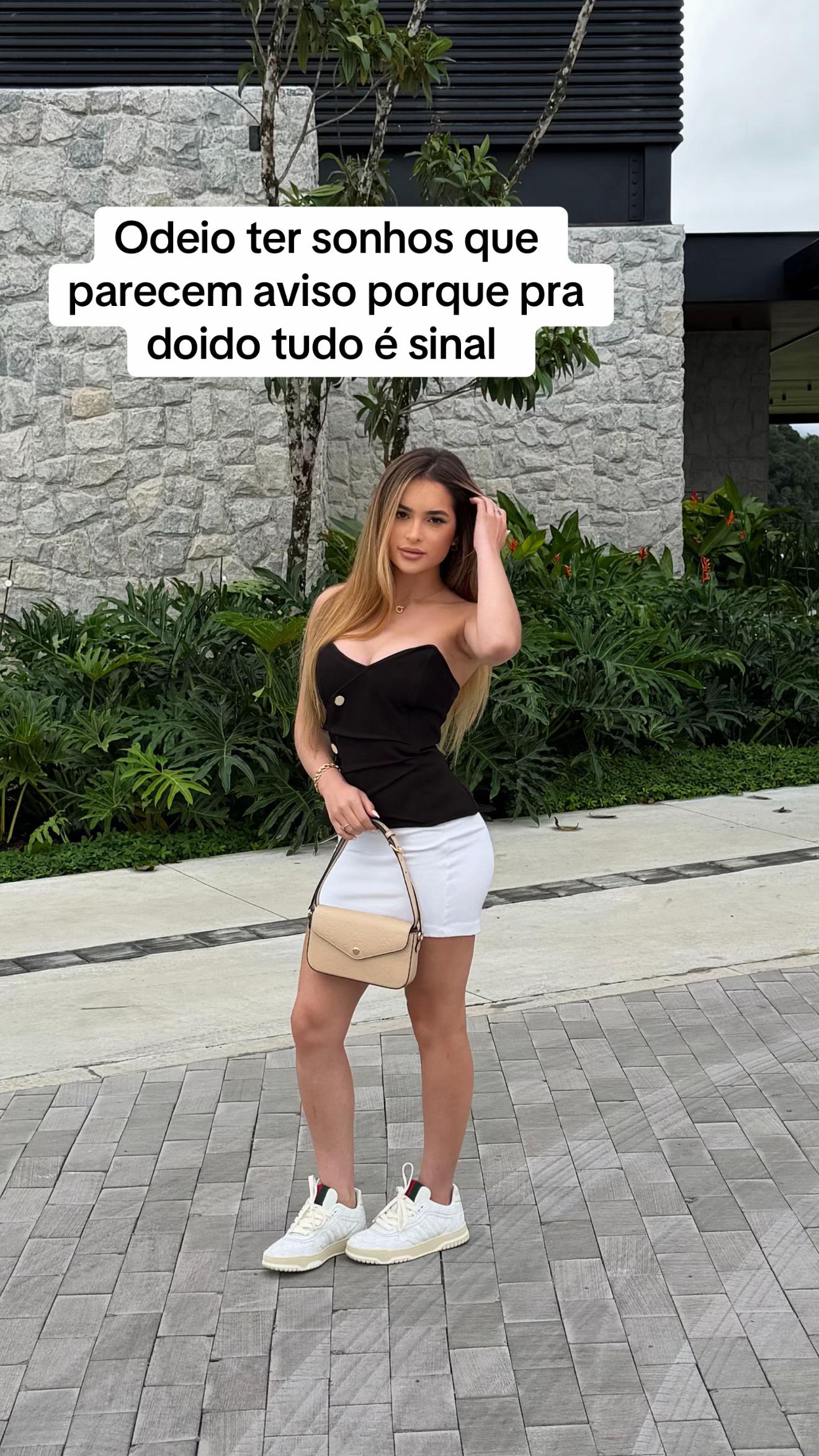 emilyhopnerr - Video 73